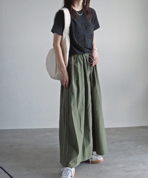 COURO（コウロ）の「エンボスＴシャツ（Tシャツ/カットソー・レディース・ホワイト/ブラック/ホワイト系/ブラック系・M/L）」の16枚目の写真