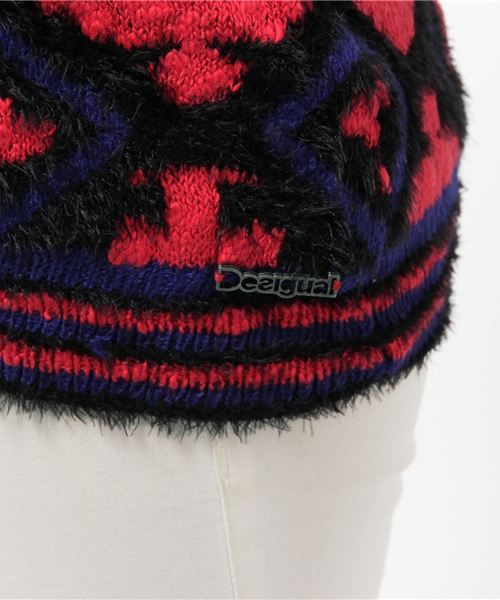 Desigual（デシグアル）の「「Desigual/デシグアル」カラフルもこもこニット（ニット/セーター・レディース・ネイビー/ブラック・SMALL/LARGE/X-LARGE/MEDIUM）」の4枚目の写真