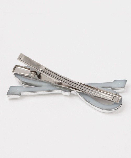 FOREVER 21(フォーエバー トゥエンティーワン)の「2Pリボンヘアクリップ(ヘアピン・レディース・シルバー・FREE)」の3枚目の写真