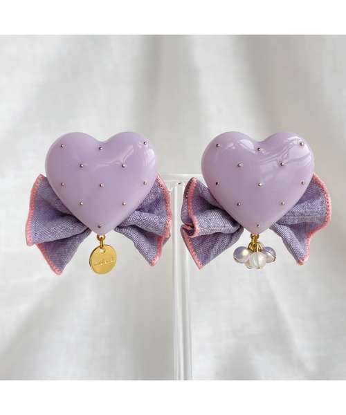 tone(トーン)の「【miuland】Heart Ribbon(MA)(ピアス(両耳用)・レディース・パープル/ピンク/ブルー/ブラウン・FREE)」の5枚目の写真