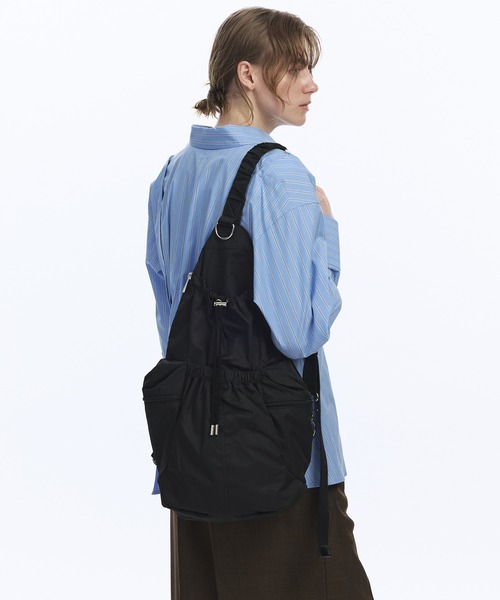 PUBLIC TOKYO（パブリックトウキョウ）の「ワンショルギャザーバッグ（バックパック/リュック・レディース・アイボリー/ブラック・FREE）」の15枚目の写真