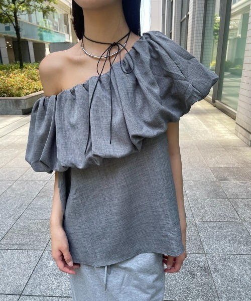 AIC.（エーアイシー）の「2WAYバックリボンオフショルトップス（シャツ/ブラウス・レディース・モカ/チャコールグレー・FREE）」の8枚目の写真