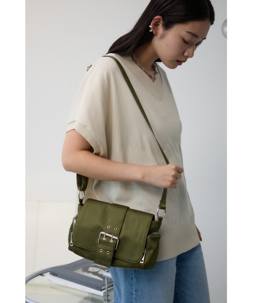 ショルダーバッグ2WAY 飾りなし 2way3way バックルベルト ショルダーバッグ [5カラー]」 バッグ・雑貨がお得なで バックルベルト2WAYバッグ（ショルダーバッグ）｜AZUL BY MOUSSY