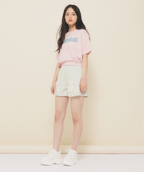 PINK-latte(ピンクラテ)の「◆【ニコラ10月号掲載/130cmあり】リボン付きデニムショートパンツ(デニムパンツ・キッズ・ホワイト系4/グレー系3/ブルー系8・13/14/15 /16)」の1枚目の写真