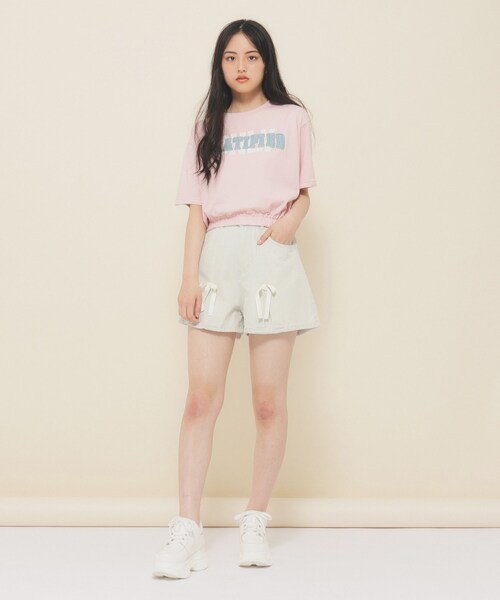 PINK-latte(ピンクラテ)の「◆【ニコラ10月号掲載/130cmあり】リボン付きデニムショートパンツ(デニムパンツ・キッズ・ホワイト系4/グレー系3/ブルー系8・13/14/15 /16)」の12枚目の写真