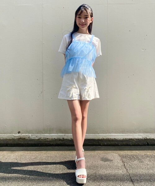 PINK-latte(ピンクラテ)の「◆【ニコラ10月号掲載/130cmあり】リボン付きデニムショートパンツ(デニムパンツ・キッズ・ホワイト系4/グレー系3/ブルー系8・13/14/15 /16)」の18枚目の写真