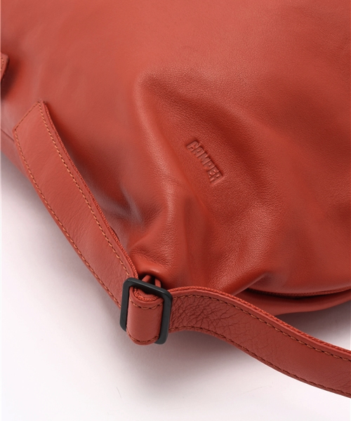 CAMPER（カンペール）の「TUG リュック（バックパック/リュック・レディース・オレンジ・FREE）」の6枚目の写真