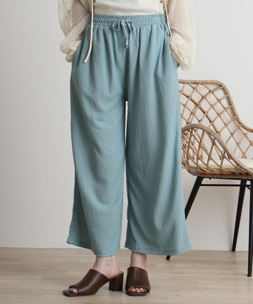 atONE(アットワン)の「atONE カットクレープロングパンツ(その他パンツ・レディース・ブラック/ピンク/アイボリー/ミント・L/M)」の3枚目の写真