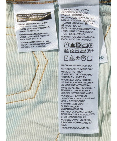 Levi's(リーバイス)の「Levi's/リーバイス BLUETAB(TM) PLANK ストレート ダークインディゴ STEMS MADE OF JAPAN(デニムパンツ・レディース・ダークインディゴブルー・27inch/26inch/25inch/24inch/23inch/28inch)」の2枚目の写真