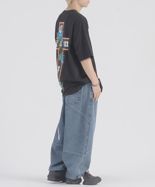 RE730(アールイーセブンサーティー)の「【RE730】十字薔薇モチーフ 半袖ビッグシルエットTシャツ(Tシャツ/カットソー・メンズ・ブラック/チャコールグレー・LARGE/MEDIUM)」の17枚目の写真