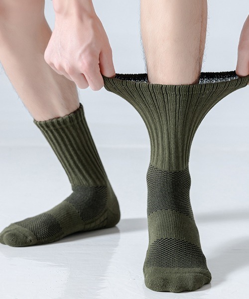 Fun & Daily（ファンアンドデイリー）の「F&D : ワイドリブスポーツミックスソックス（ソックス/靴下・メンズ・ホワイト/ブルー/オリーブ・FREE）」の7枚目の写真