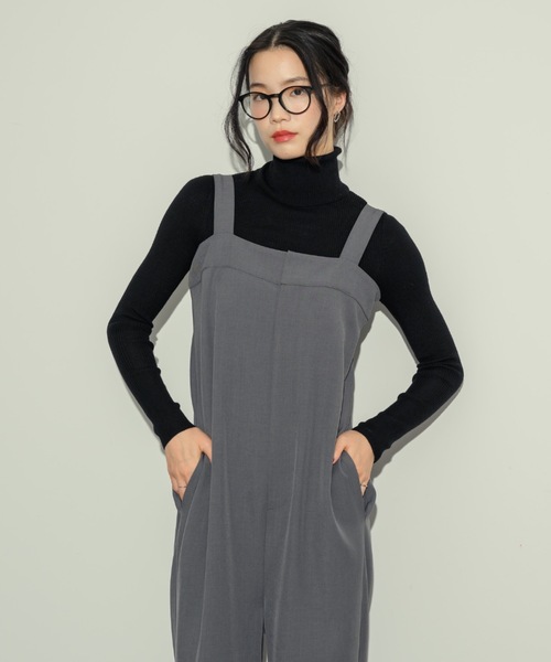 NEUNA（ヌナ）の「ストレートサロペット（サロペット/オーバーオール・レディース・ブラック/グレー・FREE/S）」の3枚目の写真
