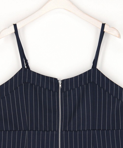 NICOLE CLUB（ニコル　クラブ）の「フロントジップキャミワンピース（ワンピース・レディース・グレー/ネイビー・MEDIUM）」の11枚目の写真