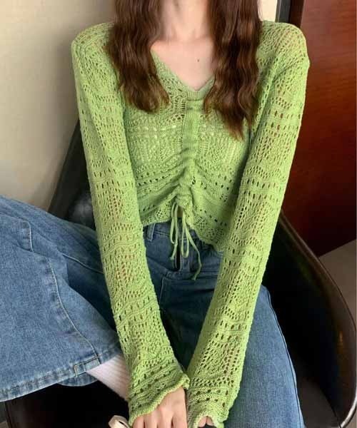 NANEA(ナネア)の「フロントシャーリングシアーニット(ニット/セーター・レディース・イエロー/ベージュ/ピンク/グリーン/ホワイト/ブルー/ブラック/アイボリー・フリー)」の5枚目の写真