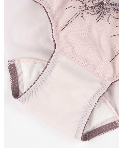 AMPHI（アンフィ）の「「sweetコラボ」「BRAGENIC ブラジェニック 脇高細見えタイプ」　サニタリーショーツ（ショーツ・レディース・ベージュ/ライトパープル/ローズ/グレイッシュブルー/ピンク/チャコール/ブラック/パープル/サックスブルー/クリーム/オレンジ/ネイビー/アイボリー/ブラウン/ライトグリーン/グレー系その他/ピンク系/ブルー/レッド系その他/ブルー系その他/ライトオレンジ系・L/M）」の22枚目の写真