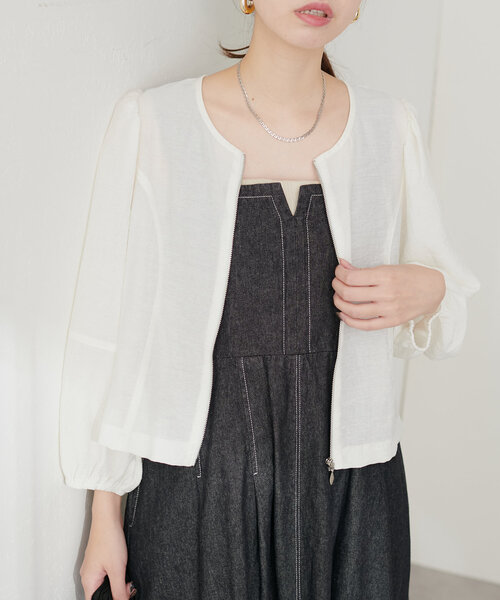 natural couture(ナチュラルクチュール)の「ランタンスリーブ涼しげシャツブルゾン(ブルゾン・レディース・アイボリー/ブラック/レッド系その他/ライトベージュ・FREE)」の7枚目の写真