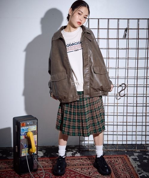 PBLIM（ページボーイリム）の「PBLIM/カラーパイピングスウェット（スウェット・レディース・グリーン/ブラウン/ベージュ・FREE）」の4枚目の写真