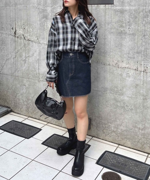 INGNI（イング）の「オーバーダイカットオフデニムスカート（デニムスカート・レディース・グレー/ブルー系その他/インディゴブルー・FREE）」の18枚目の写真