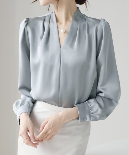 Miniministore(ミニミニストア)の「サテン風シャツブラウス Vネックトップス(シャツ/ブラウス・レディース・ホワイト/ブラック/ブルーグレー・M/L/XL)」の4枚目の写真