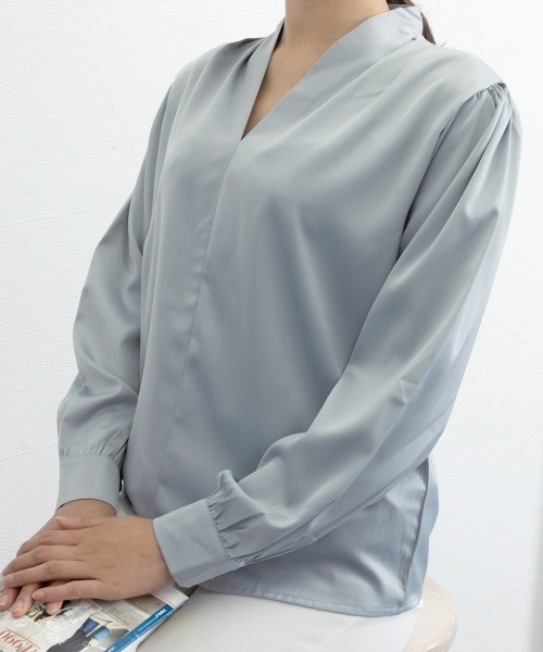 Miniministore(ミニミニストア)の「サテン風シャツブラウス Vネックトップス(シャツ/ブラウス・レディース・ホワイト/ブラック/ブルーグレー・M/L/XL)」の18枚目の写真