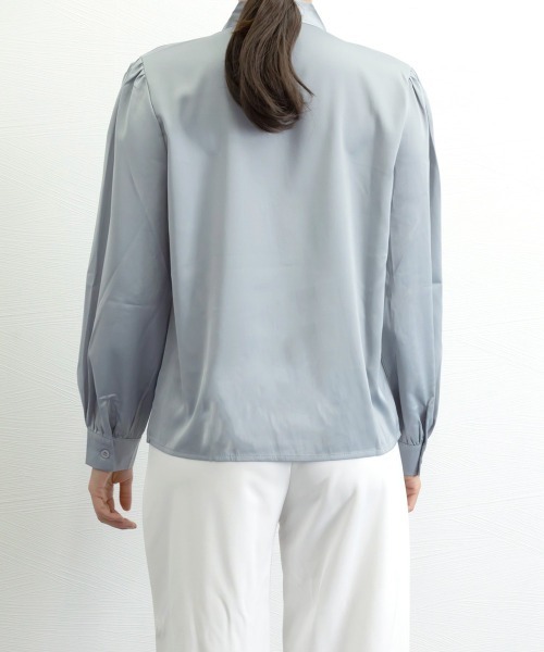 Miniministore(ミニミニストア)の「サテン風シャツブラウス Vネックトップス(シャツ/ブラウス・レディース・ホワイト/ブラック/ブルーグレー・M/L/XL)」の19枚目の写真