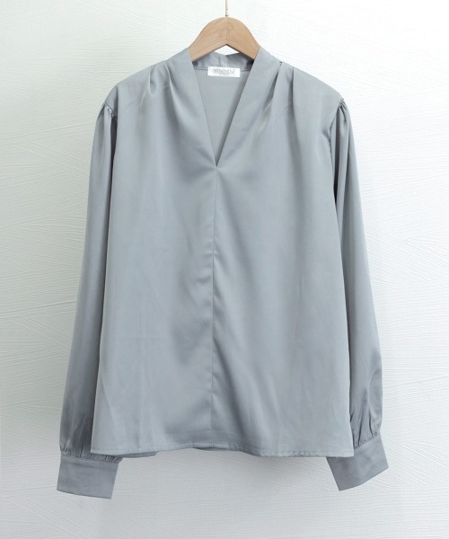 Miniministore(ミニミニストア)の「サテン風シャツブラウス Vネックトップス(シャツ/ブラウス・レディース・ホワイト/ブラック/ブルーグレー・M/L/XL)」の20枚目の写真