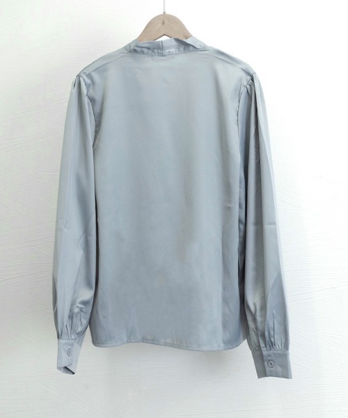 Miniministore(ミニミニストア)の「サテン風シャツブラウス Vネックトップス(シャツ/ブラウス・レディース・ホワイト/ブラック/ブルーグレー・M/L/XL)」の21枚目の写真