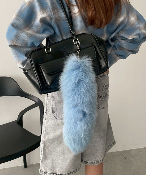 WEGO（ウィゴー）の「WEGO/BIGファーしっぽキーホルダー（キーホルダー・レディース・その他2/その他1/その他3/その他4/サックスブルー/ピンク系その他/ブラック/レッド・FREE）」の3枚目の写真