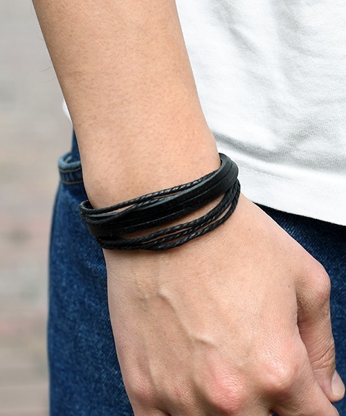 Fun & Daily（ファンアンドデイリー）の「F&D : レイヤーロープブレスレット（ブレスレット・メンズ・ブラウン/ブラック・FREE）」の3枚目の写真