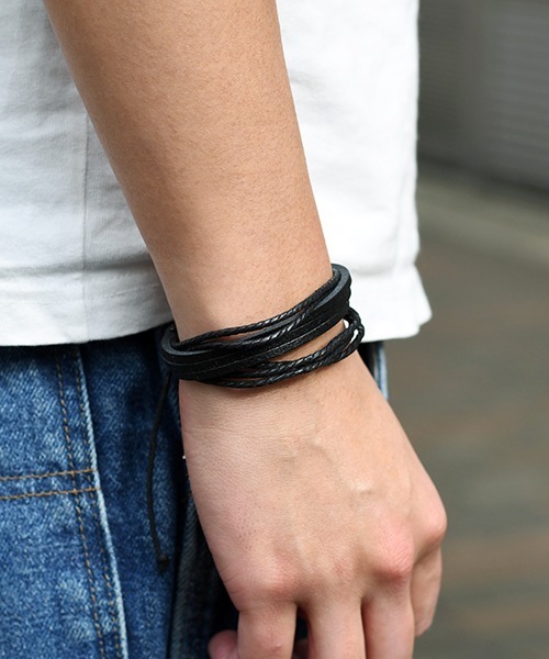 Fun & Daily（ファンアンドデイリー）の「F&D : レイヤーロープブレスレット（ブレスレット・メンズ・ブラウン/ブラック・FREE）」の4枚目の写真