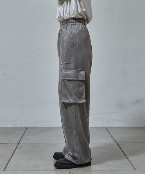 COLONY 2139（コロニートゥーワンスリーナイン）の「スエードポンチカーゴパンツ（カーゴパンツ・レディース・グレー/アイボリー/ブラック・MEDIUM/SMALL）」の18枚目の写真