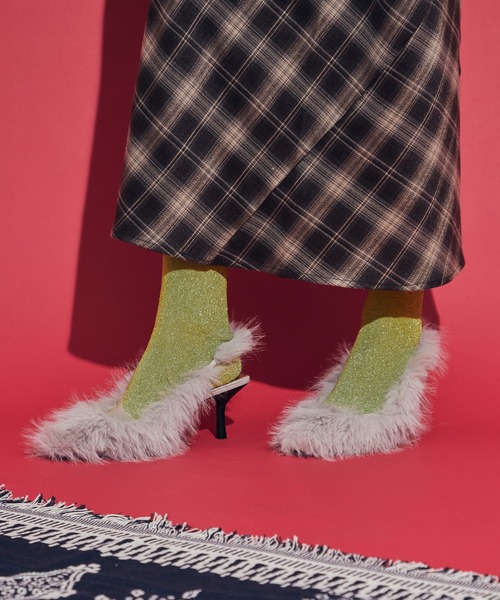 uyu.(ウユ)の「Volume Fur Mules / ボリュームファーミュール【uyu./ウユ】(パンプス・レディース・ブラック/グレー/ブルー・M/L)」の8枚目の写真