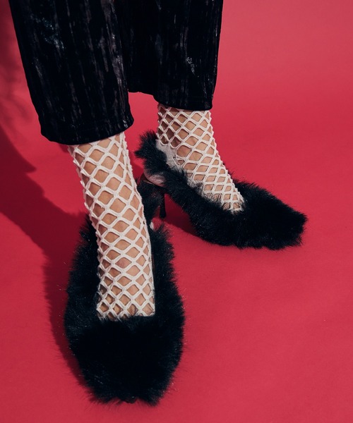 uyu.(ウユ)の「Volume Fur Mules / ボリュームファーミュール【uyu./ウユ】(パンプス・レディース・ブラック/グレー/ブルー・M/L)」の7枚目の写真