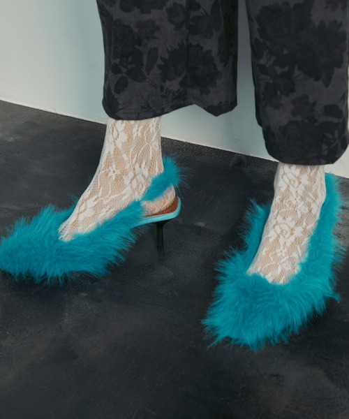 uyu.(ウユ)の「Volume Fur Mules / ボリュームファーミュール【uyu./ウユ】(パンプス・レディース・ブラック/グレー/ブルー・M/L)」の12枚目の写真
