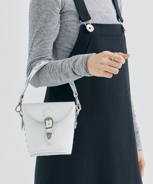 TOGA（トーガ）の「【TOGA×Zatchels/トーガ×ザッチェルズ】Barrel TOGA × Zatchels（ボディバッグ/ウエストポーチ・レディース・ブラック/ホワイト・FREE）」の11枚目の写真