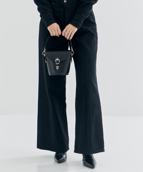 TOGA（トーガ）の「【TOGA×Zatchels/トーガ×ザッチェルズ】Barrel TOGA × Zatchels（ボディバッグ/ウエストポーチ・レディース・ブラック/ホワイト・FREE）」の15枚目の写真