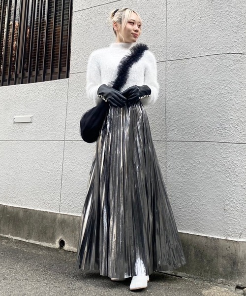Narcissus（ナルシス）の「メタリックプリーツロングスカート（スカート・レディース・シルバー/ゴールド/ブラック・FREE）」の19枚目の写真