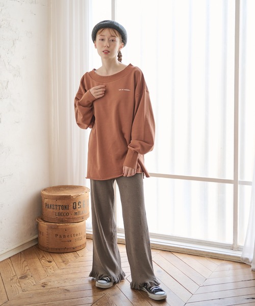 Crisp(クリスプ)の「コンセプトロゴスウェットL(スウェット・レディース・ブラウン/アイボリー/ネイビー・FREE)」の4枚目の写真