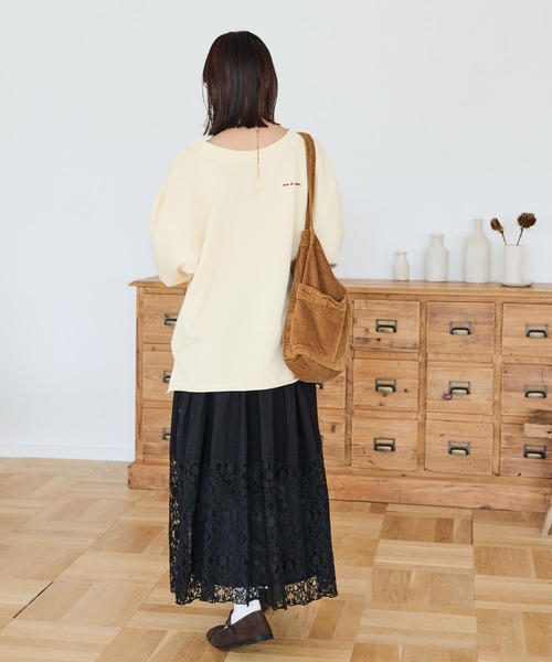 Crisp(クリスプ)の「コンセプトロゴスウェットL(スウェット・レディース・ブラウン/アイボリー/ネイビー・FREE)」の15枚目の写真