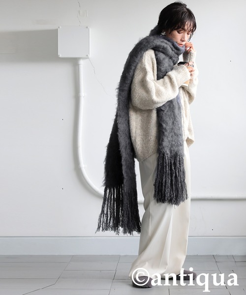 antiqua(アンティカ)の「フリンジマフラー(マフラー・レディース・グレー/ブラック系その他・ONESIZE)」の9枚目の写真