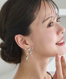 Noela（ノエラ）の「リボンモチーフピアス（ピアス（両耳用））」