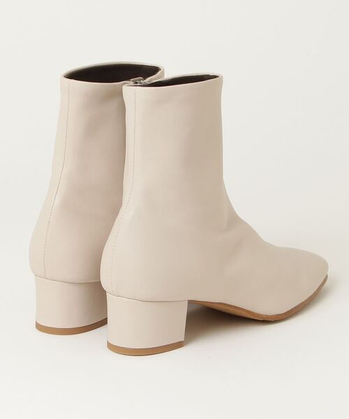 REGAL（リーガル）の「リーガルレディース F12R シンプルショートブーツ（ブーツ・レディース・アイボリー・23.5/24.5/24/23/22.5）」の2枚目の写真