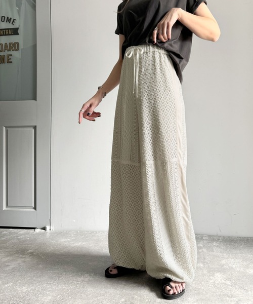 classicalelf（クラシカルエルフ）の「大人華やかリラクシー。レース切替パラシュートパンツ（その他パンツ・レディース・ブラック/ホワイト・X-LARGE/SMALL/MEDIUM/LARGE）」の16枚目の写真