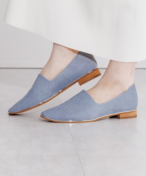 卑弥呼（ヒミコ）の「【Made in Japan】【卑弥呼】【撥水】メタルラインソフトレザーフラットパンプス/653101（パンプス・レディース・ライトブルー/ブラック/ベージュ/プラチナム/ガンメタ/ダークブラウン/ブルー・22.5cm/23.5cm/24.5cm/23.0cm/24.0cm/25.0cm/25.5cm/26.5cm/26.0cm/21.5cm/22.0cm）」の5枚目の写真