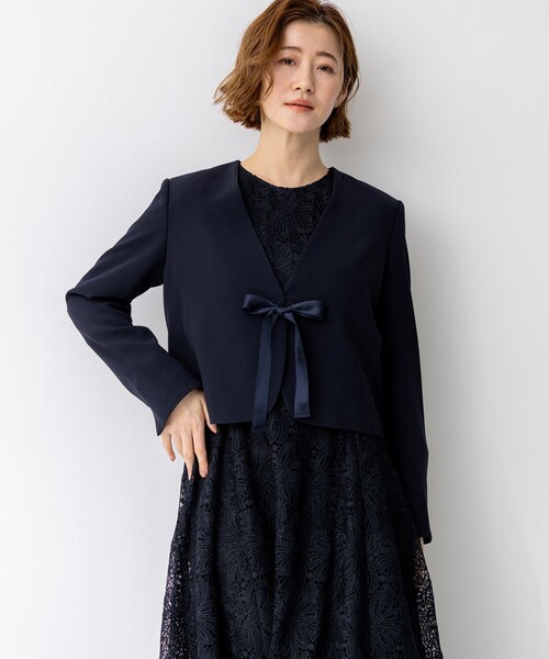 23区(ニジュウサンク)の「クリアジョーゼット 3WAYコンパクトジャケット(ノーカラージャケット・レディース・ネイビー系/ブラック系・48/46/44)」の2枚目の写真