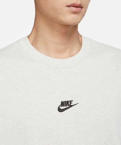 NIKE(ナイキ)の「ナイキ スポーツウェア プレミアム エッセンシャル Tシャツ / Nike Sportswear Premium Essentials Men's T-Shirt DN5241-072 LIGHT BONE(Tシャツ/カットソー・メンズ・オフホワイト・L/M/S/XL)」の4枚目の写真