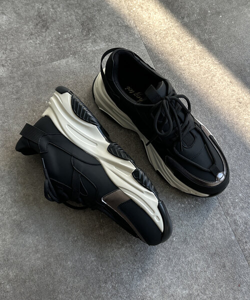 Chez toi（シェトワ）の「メタリックラインスニーカー（スニーカー・レディース・オフホワイト/ブラック/ベージュ・35/37/39）」の20枚目の写真