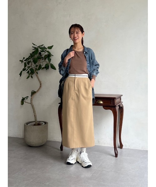 Chez toi（シェトワ）の「メタリックラインスニーカー（スニーカー・レディース・オフホワイト/ブラック/ベージュ・35/37/39）」の4枚目の写真