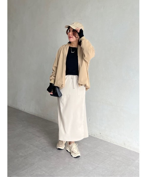 Chez toi（シェトワ）の「メタリックラインスニーカー（スニーカー・レディース・オフホワイト/ブラック/ベージュ・35/37/39）」の5枚目の写真