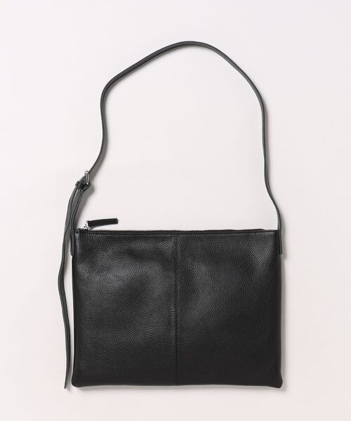 COOCO(クーコ)の「【牛革】シュリンクレザーシンプルフラットショルダーバッグ/A4対応(ショルダーバッグ・レディース・ブラック/グレー系/オフホワイト/シルバー・FREE)」の3枚目の写真